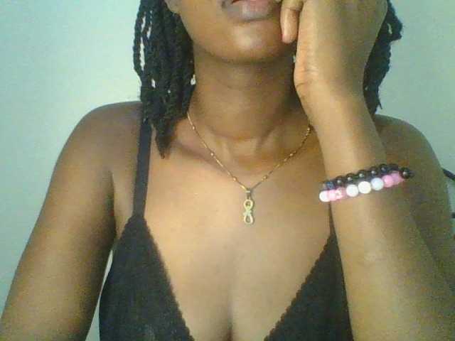 Juicybaby1 live cam on BongaCams