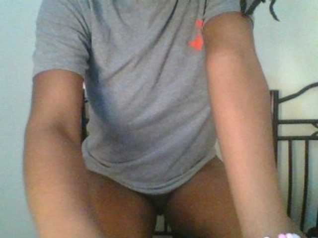 Juicybaby1 live cam on BongaCams