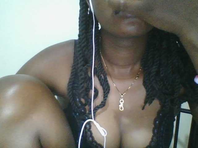 Juicybaby1 live cam on BongaCams