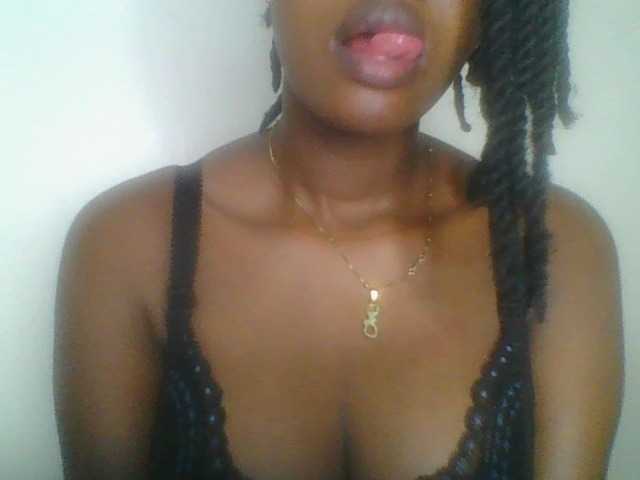 Juicybaby1 live cam on BongaCams