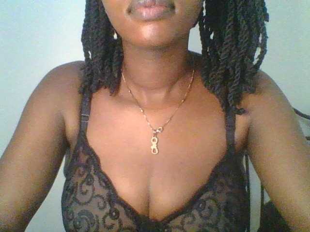 Juicybaby1, en vivo ahora en BongaCams