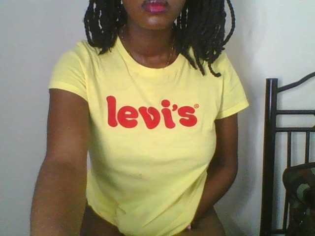 Juicybaby1 live cam on BongaCams