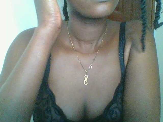 Juicybaby1 live cam on BongaCams