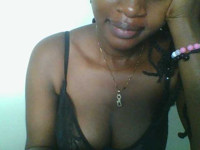 Juicybaby1 live cam on BongaCams