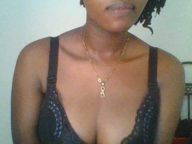 Juicybaby1 live cam on BongaCams