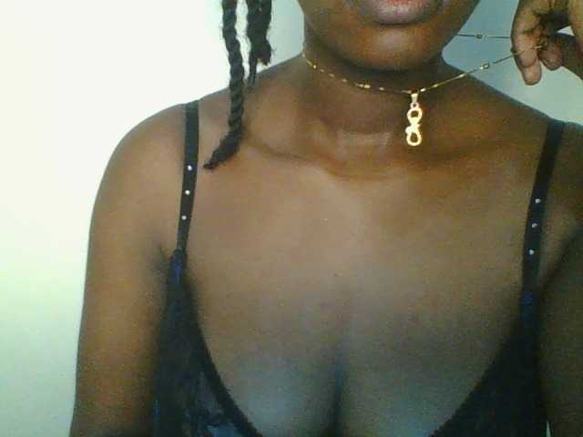 Juicybaby1 live cam on BongaCams