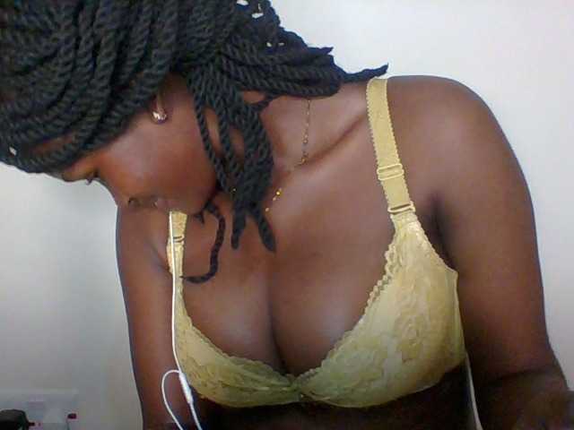 Juicybaby1 live cam on BongaCams