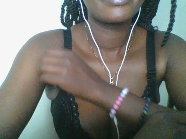 Juicybaby1 live cam on BongaCams