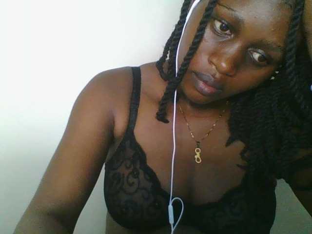 Juicybaby1 live cam on BongaCams