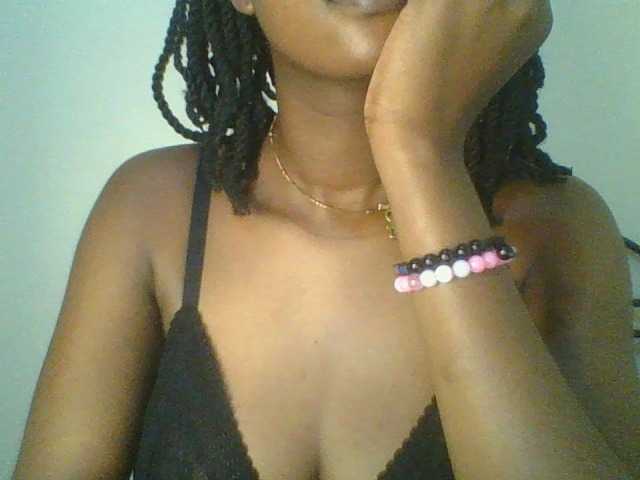 Juicybaby1 live cam on BongaCams