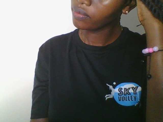 Juicybaby1 live cam on BongaCams