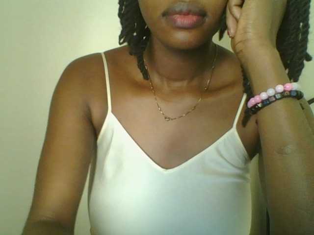 Juicybaby1 live cam on BongaCams