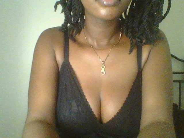 Juicybaby1 live cam on BongaCams