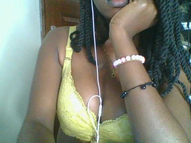Juicybaby1 live cam on BongaCams