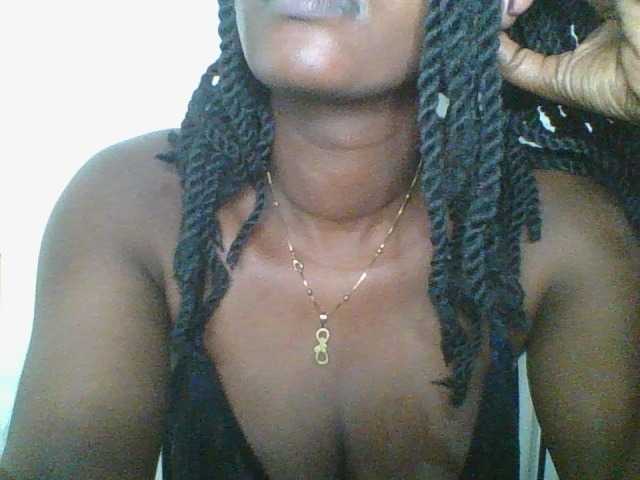 Juicybaby1 live cam on BongaCams