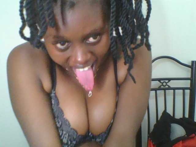 Juicybaby1 live cam on BongaCams