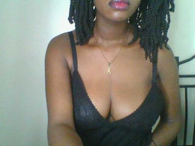 Juicybaby1 live cam on BongaCams
