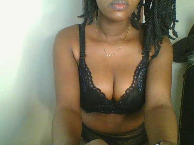 Juicybaby1 live cam on BongaCams