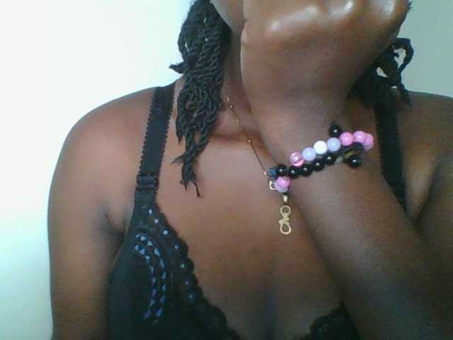Juicybaby1 live cam on BongaCams
