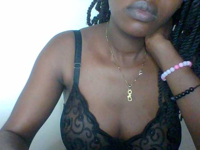 Juicybaby1 live cam on BongaCams
