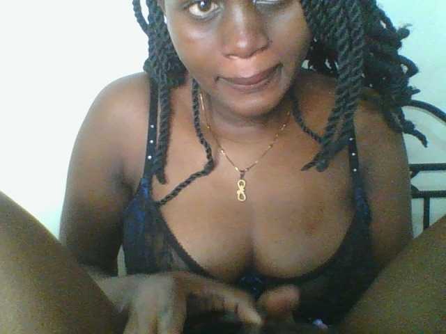 Juicybaby1 live cam on BongaCams