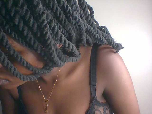Juicybaby1 live cam on BongaCams