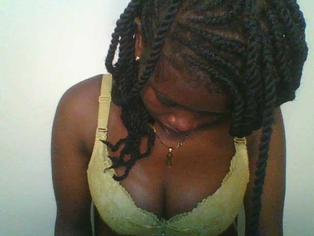 Juicybaby1 live cam on BongaCams