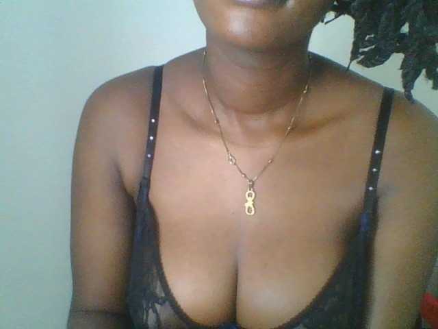 Juicybaby1, en vivo ahora en BongaCams