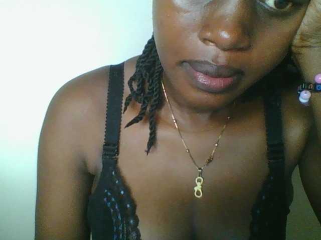 Juicybaby1 live cam on BongaCams