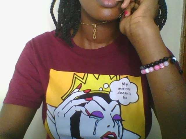 Juicybaby1 live cam on BongaCams