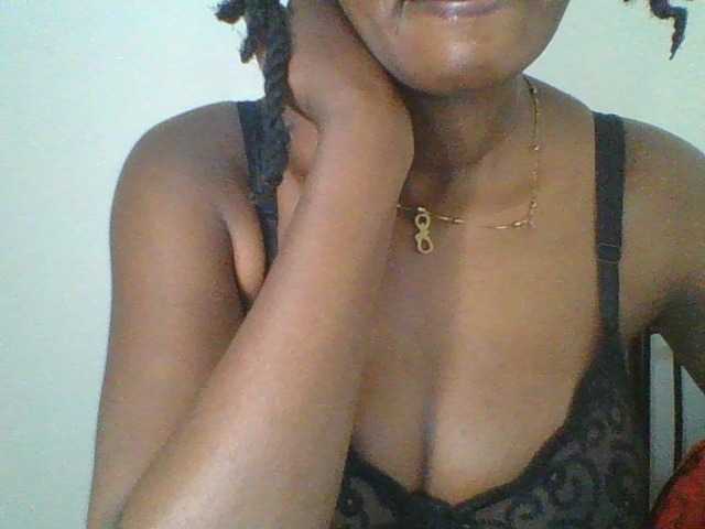 Juicybaby1 live cam on BongaCams