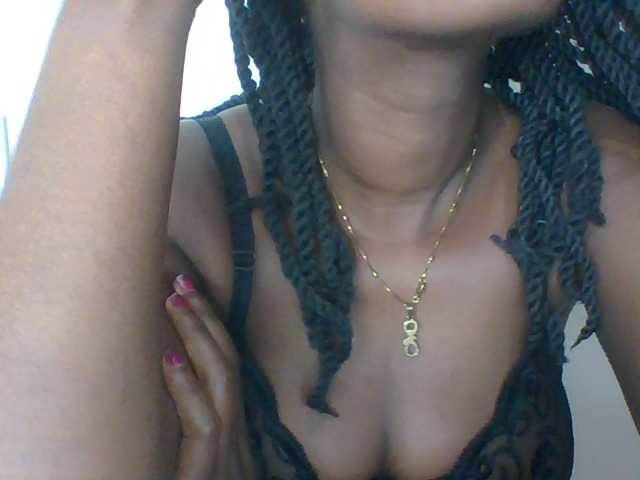 Juicybaby1 live cam on BongaCams