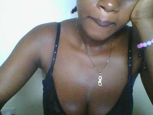 Juicybaby1, en directo ahora en BongaCams