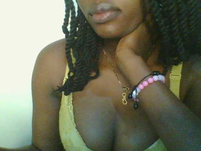 Juicybaby1 live cam on BongaCams