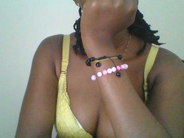 Juicybaby1 live cam on BongaCams