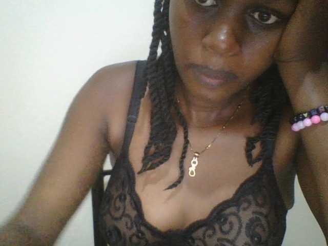 Juicybaby1 live cam on BongaCams