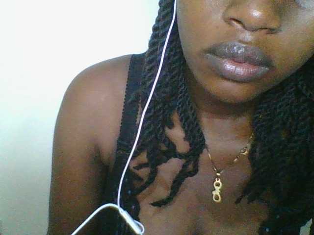 Juicybaby1 live cam on BongaCams