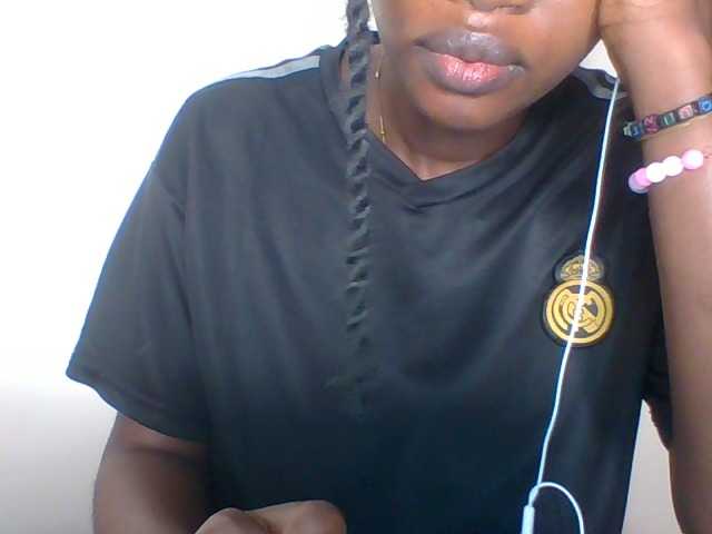 Juicybaby1 live cam on BongaCams