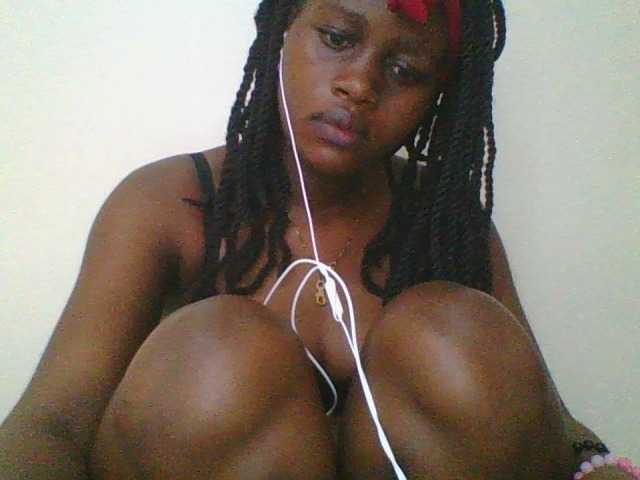 Juicybaby1 live cam on BongaCams