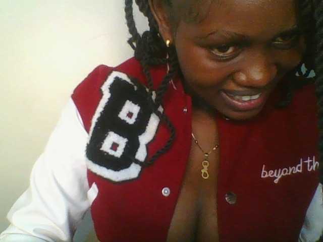 Juicybaby1 live cam on BongaCams