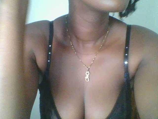 Juicybaby1 live cam on BongaCams