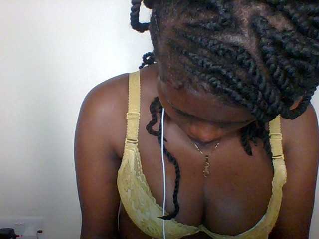 Juicybaby1 live cam on BongaCams