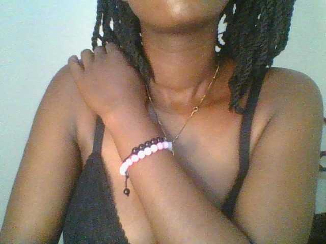 Juicybaby1 live cam on BongaCams