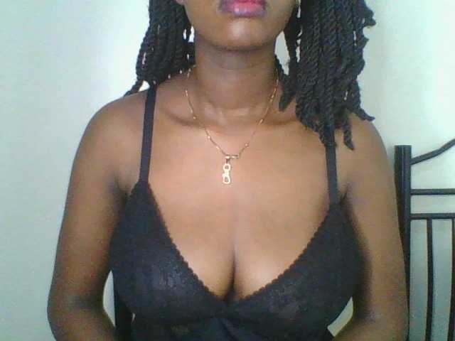 Juicybaby1 live cam on BongaCams