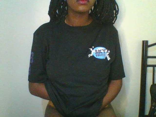 Juicybaby1 live cam on BongaCams