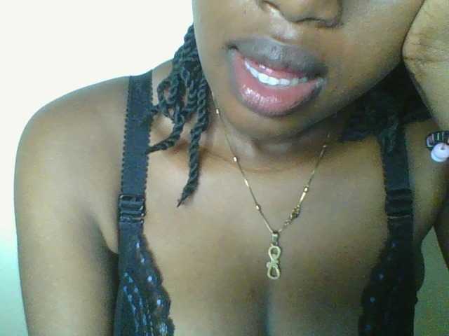 Juicybaby1 live cam on BongaCams