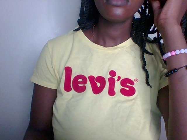Juicybaby1 live cam on BongaCams
