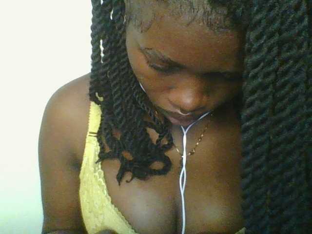 Juicybaby1 live cam on BongaCams