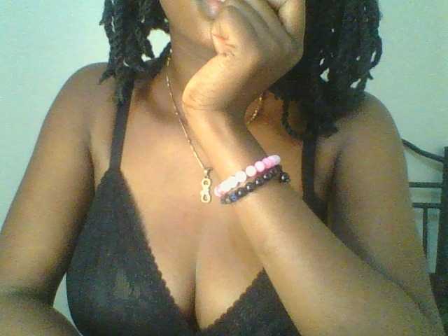 Juicybaby1 live cam on BongaCams