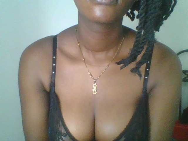 Juicybaby1 live cam on BongaCams